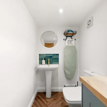 Mayfield 98 Stylish Townhouse With Hot Tub Tatil Evi Harrogate