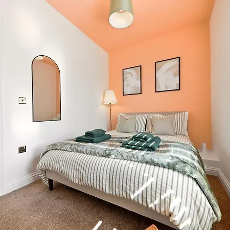 Tatil Evi Mayfield 98 Stylish Townhouse With Hot Tub *